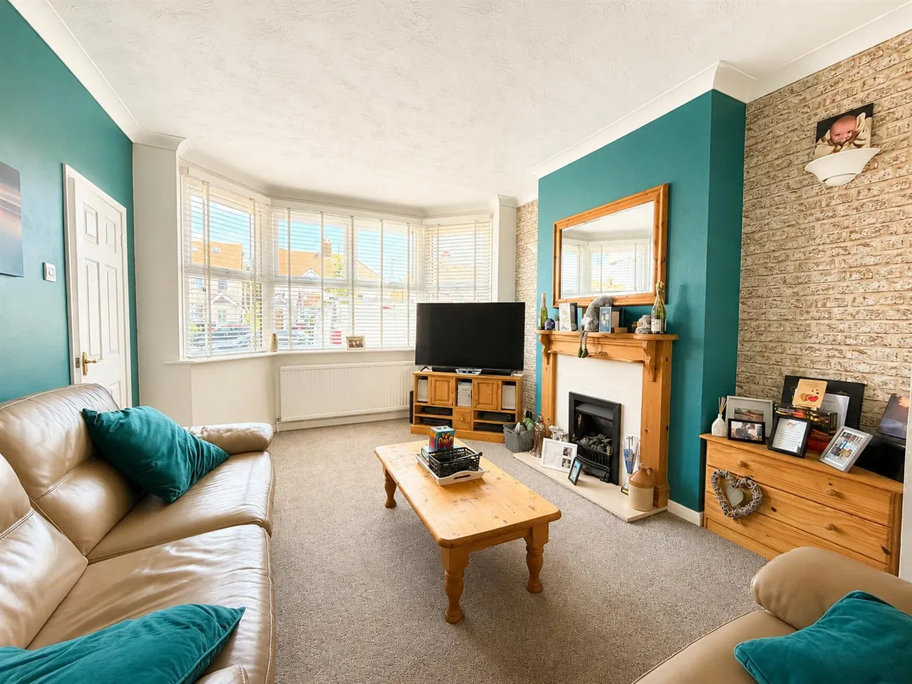 St. Anthonys Avenue, Eastbourne, BN23 6LN, photo 2