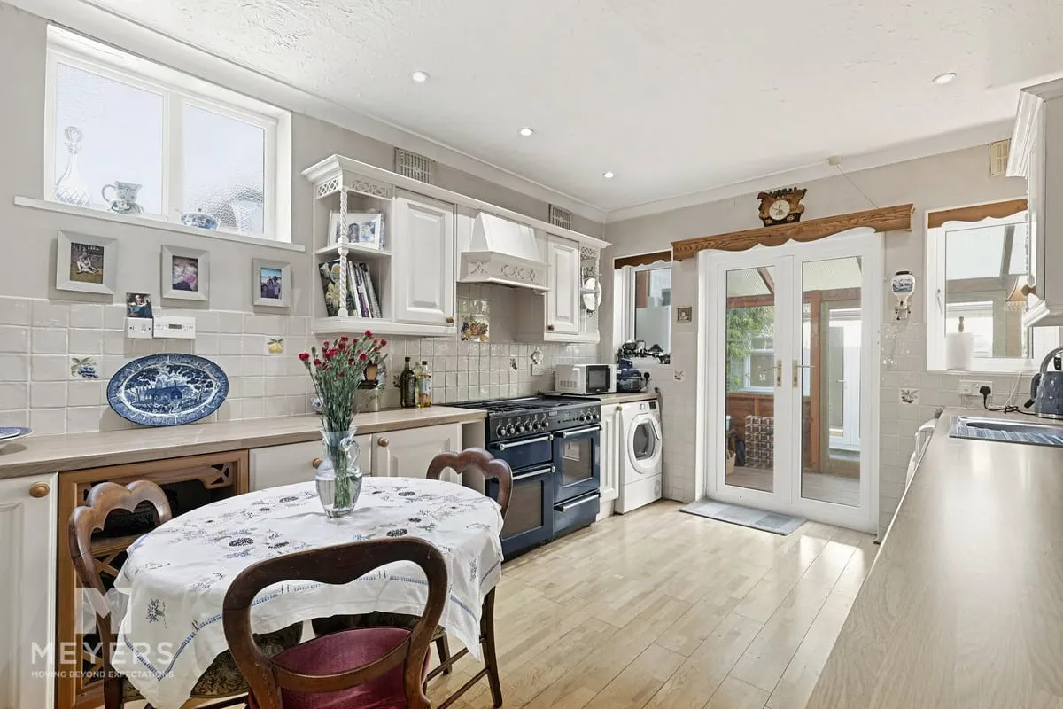 Glenroyd Gardens, Bournemouth, BH6, photo 5