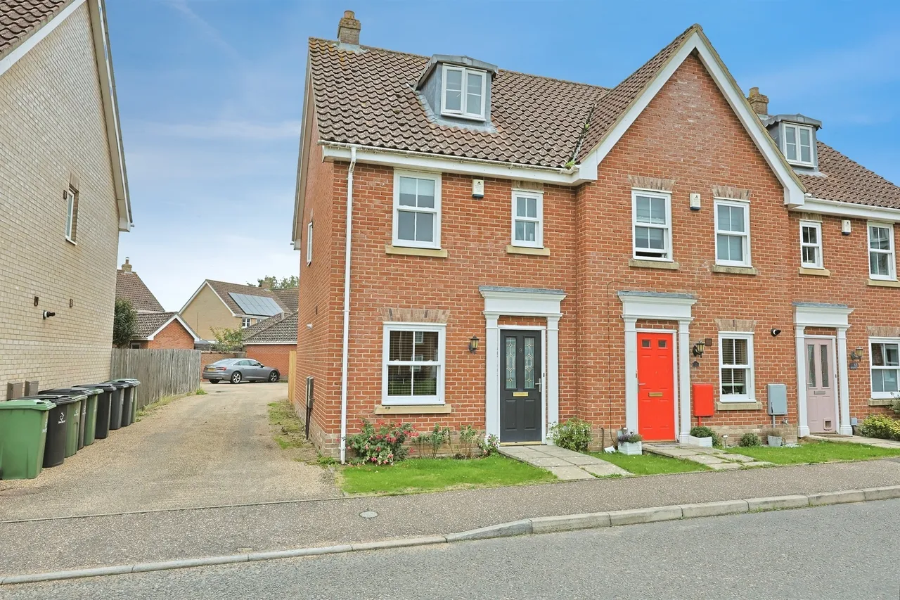 3 bed house for sale, Field Maple Road, Watton, IP25