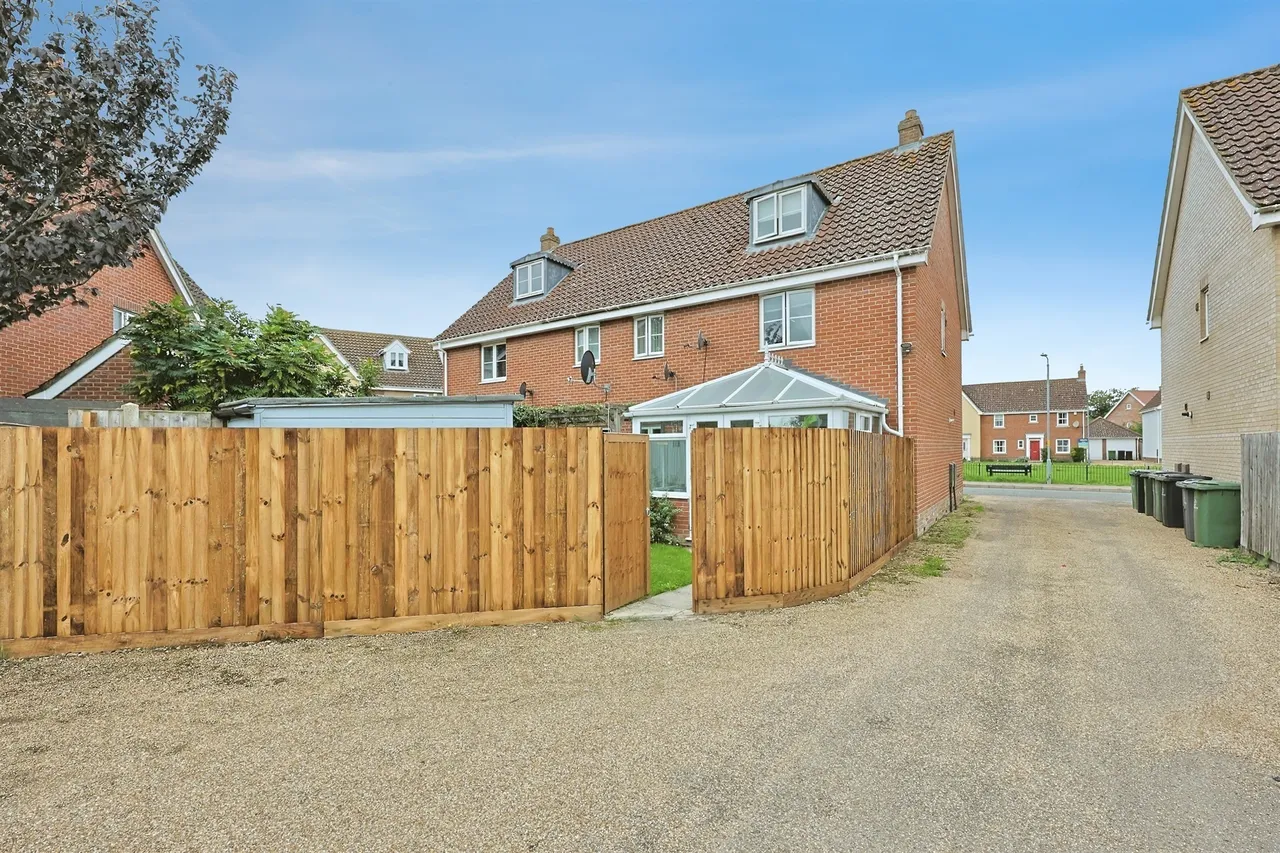 Field Maple Road, Watton, IP25, photo 19