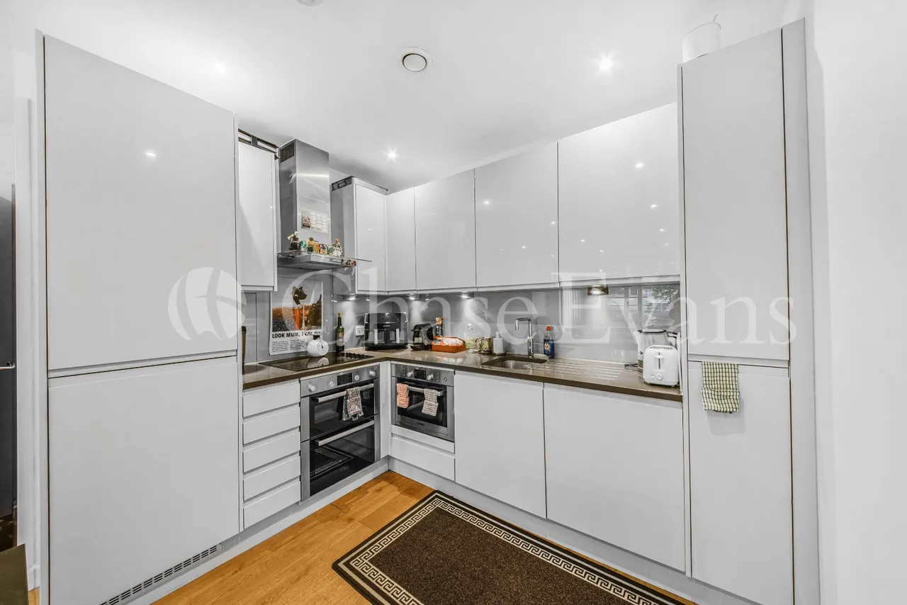 Waterfront Apartments, Amberley Road, Maida Vale, London, W9, photo 2