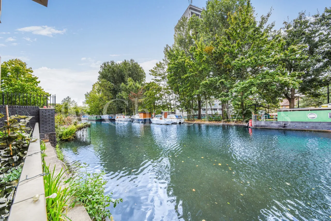 Waterfront Apartments, Amberley Road, Maida Vale, London, W9, photo 12
