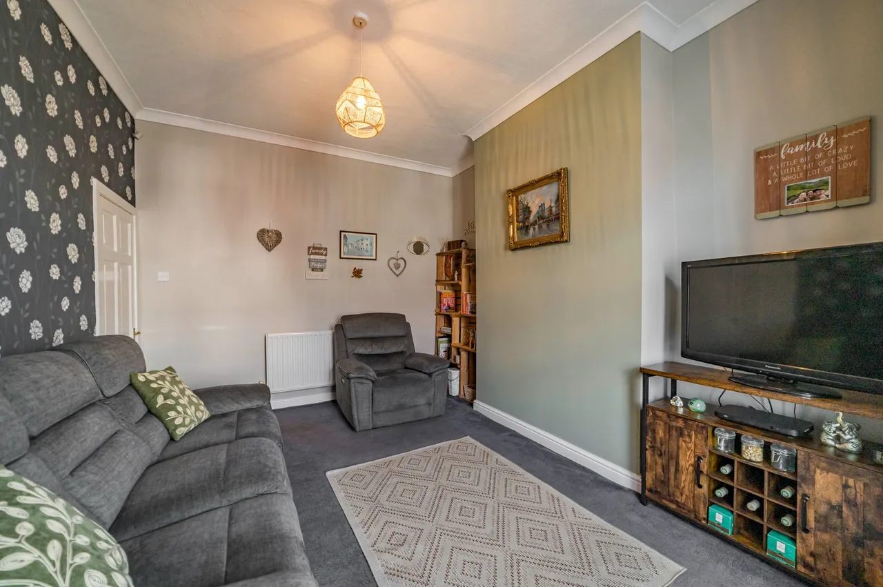 Manchester Road, Heywood, photo 4