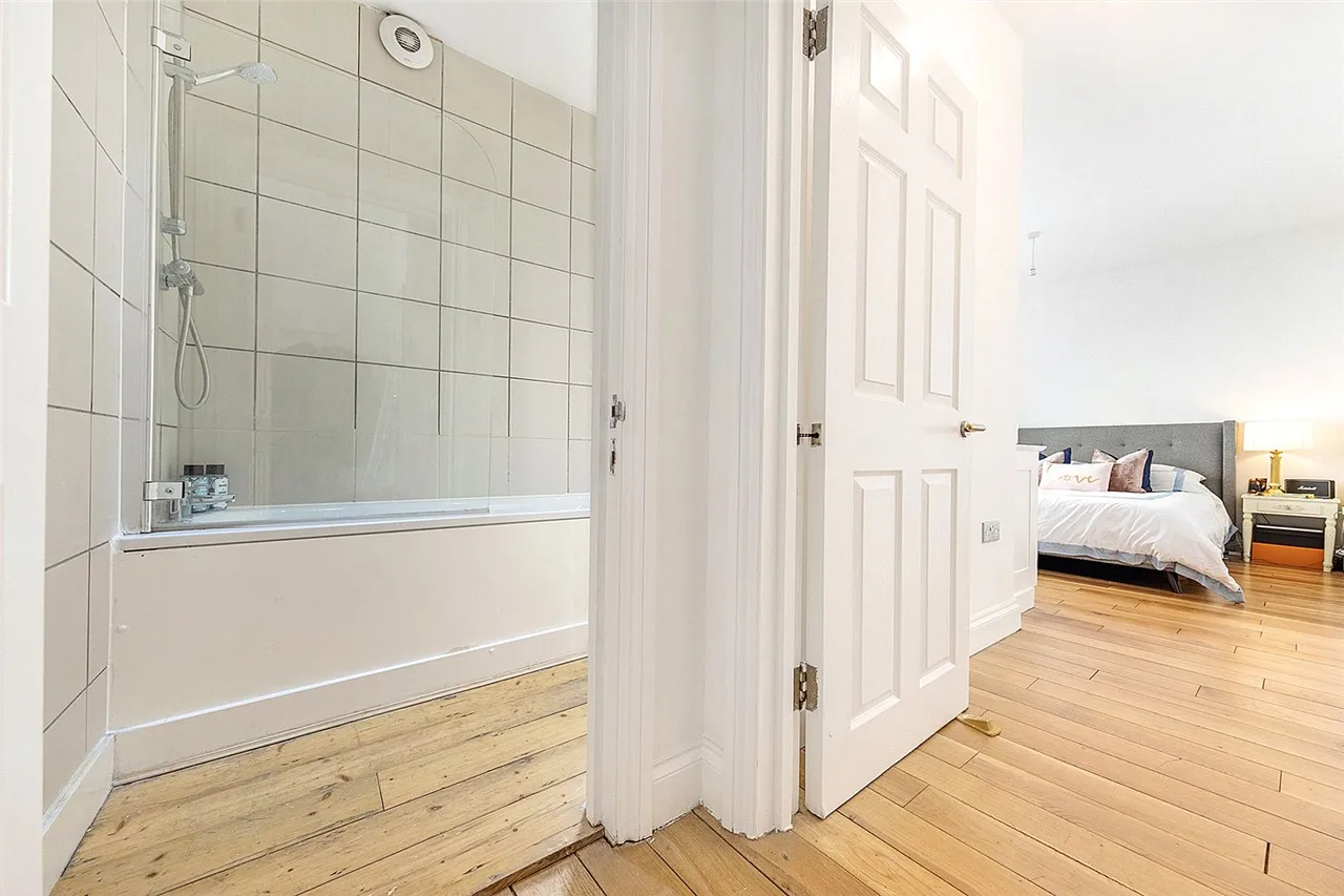 Lordship Lane, East Dulwich, London, SE22, photo 9