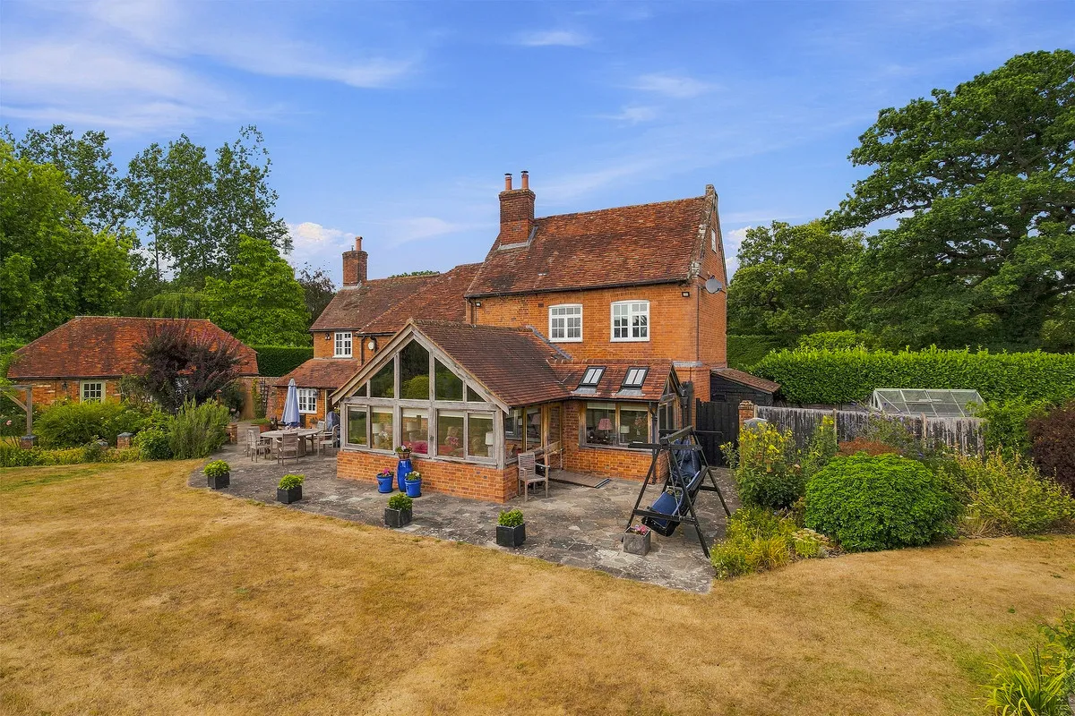 New Road, Little London, RG26, photo 27