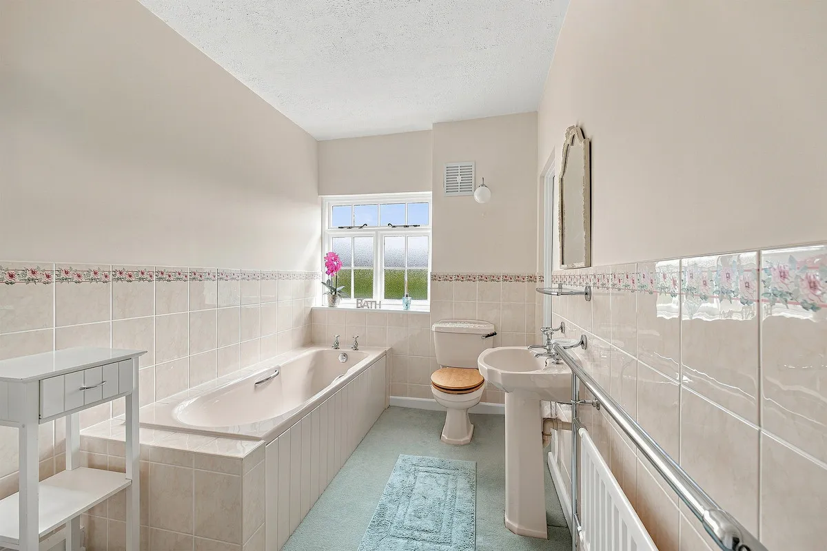 New Road, Little London, RG26, photo 19