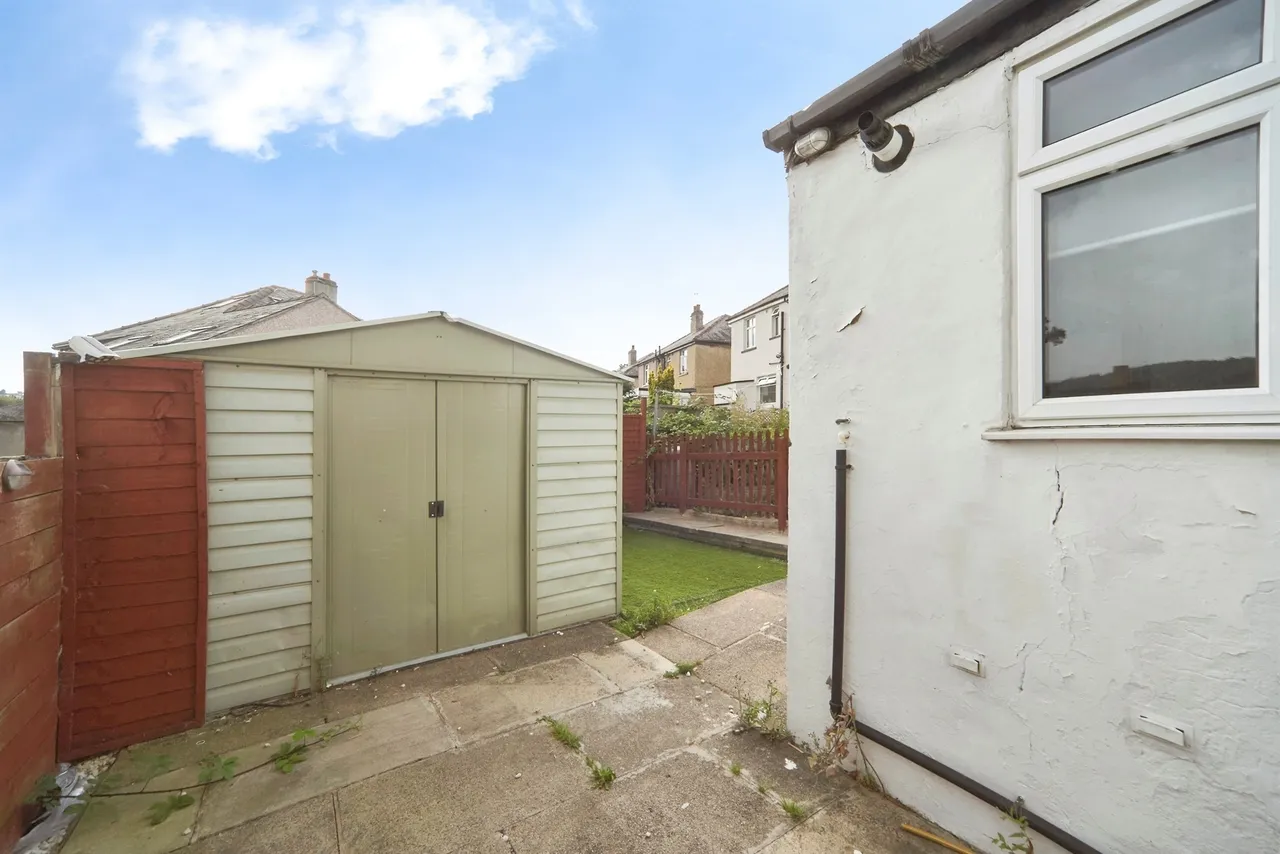 Grange Crescent, Riddlesden, BD20, photo 15
