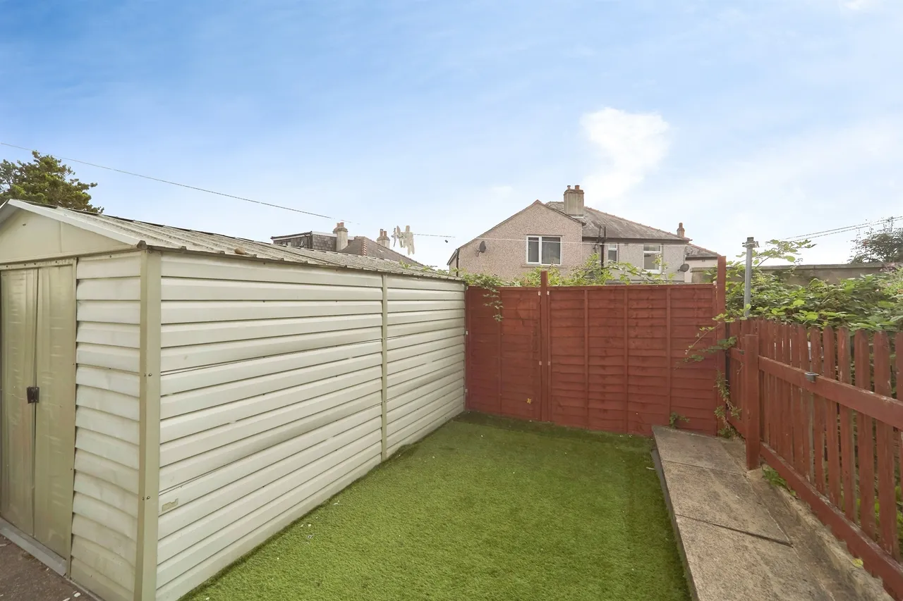 Grange Crescent, Riddlesden, BD20, photo 14