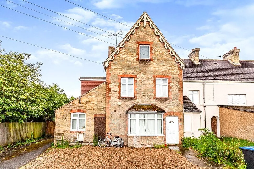 1 bed flat to rent — South Road, Englefield Green, Surrey, TW20