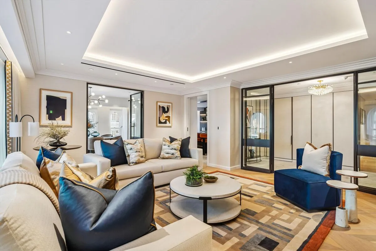 4 bed flat to rent, Basil Street, London, SW3