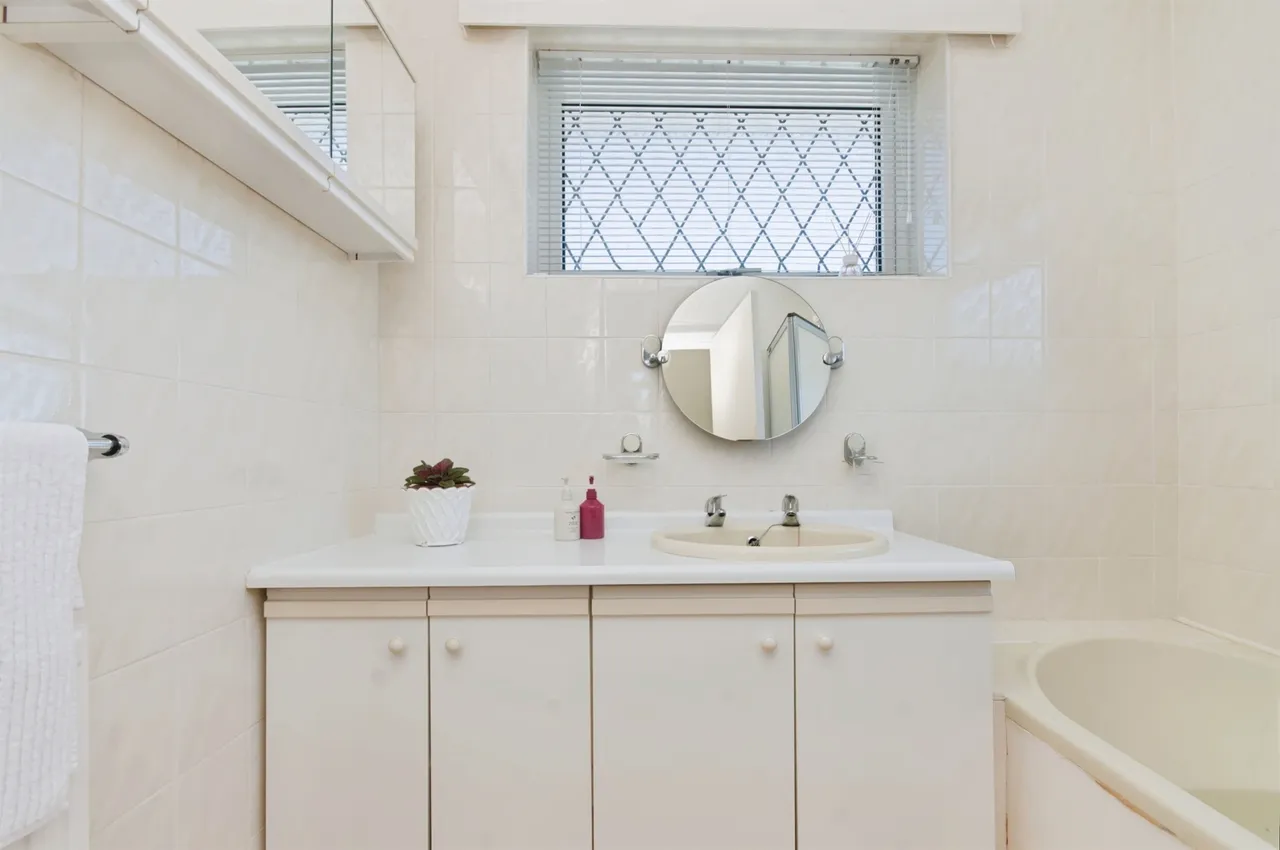 Winston Drive, Bexhill-On-Sea, TN39, photo 17