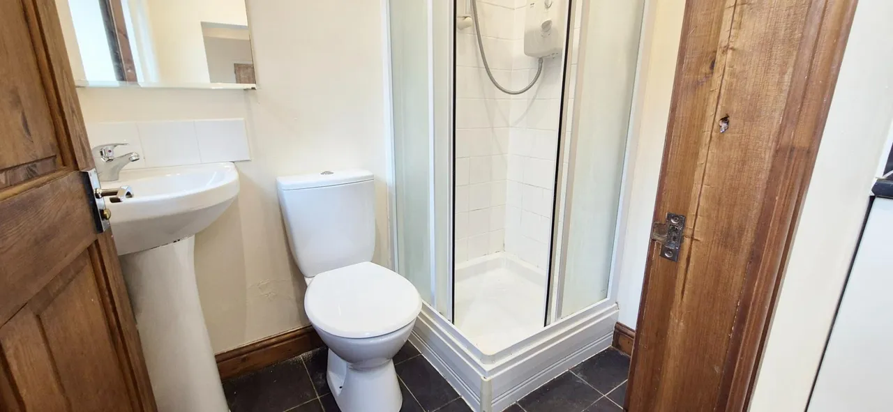 Clarendon Park Road, Clarendon Park, Leicester, LE2, photo 8