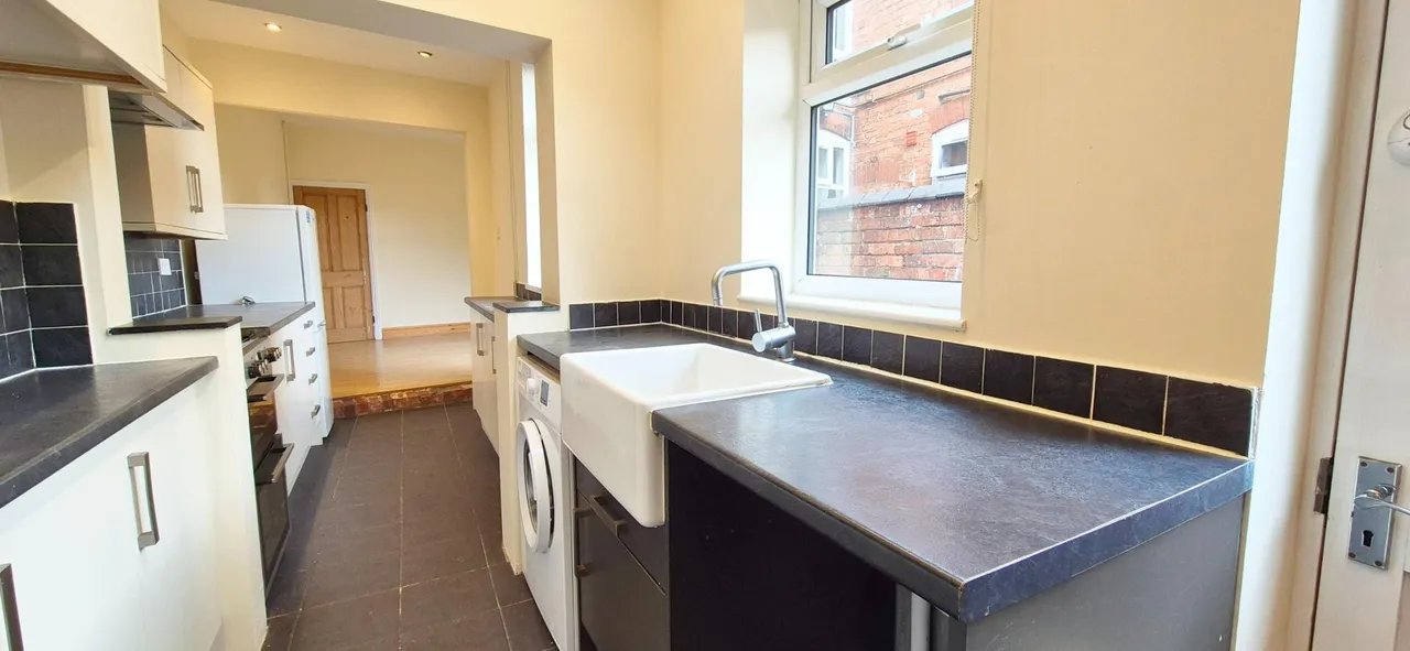 Clarendon Park Road, Clarendon Park, Leicester, LE2, photo 7