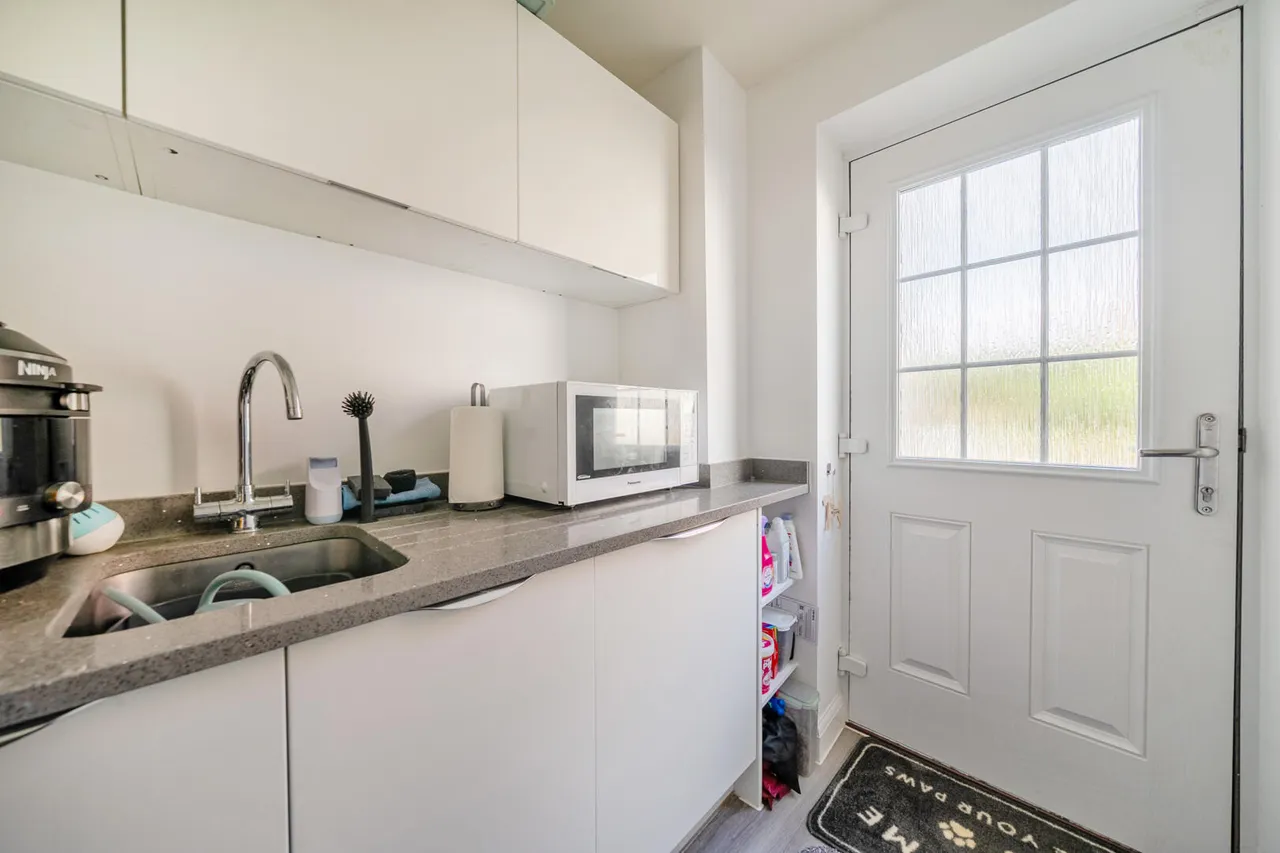 Erghum Lane, Devizes, SN10, photo 13