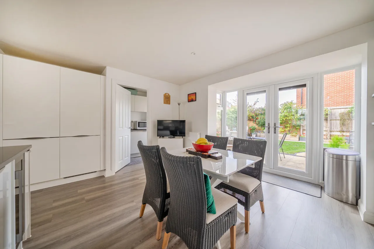 Erghum Lane, Devizes, SN10, photo 12