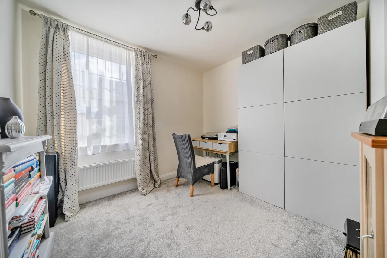 Erghum Lane, Devizes, SN10, photo 19
