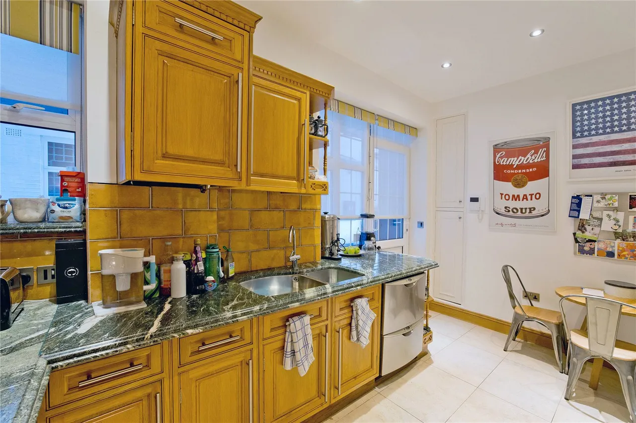 Eton Avenue, Belsize Park, NW3, photo 2