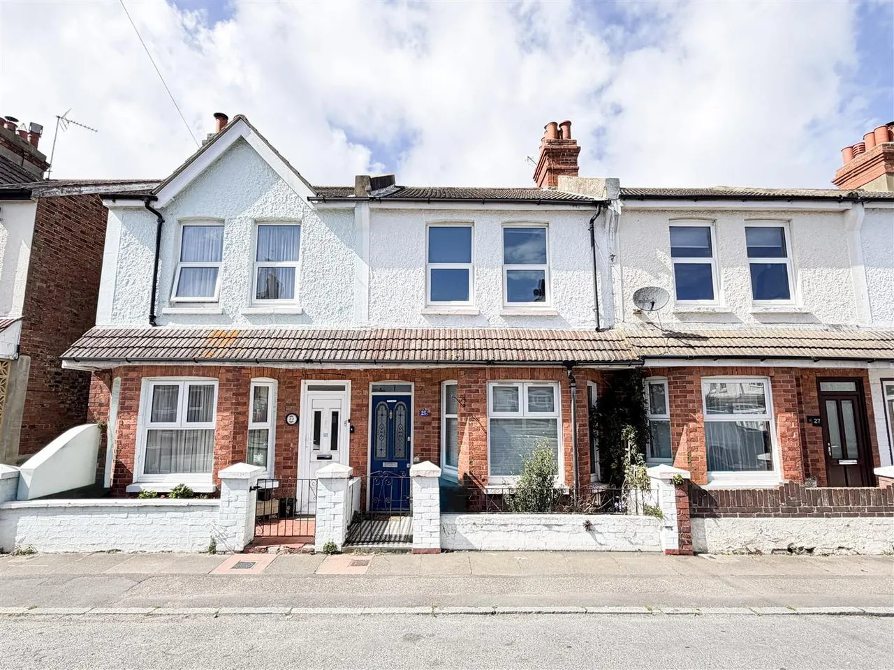 3 bed house for sale — Clarence Road, Eastbourne, BN22 8HH