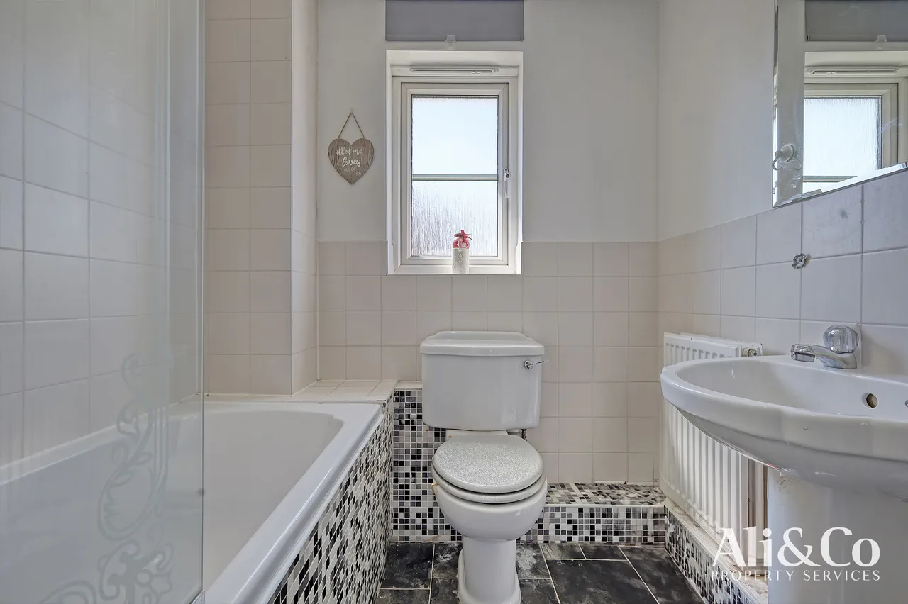 Grenville Road, Chafford Hundred, Essex, RM16 6BG, photo 18