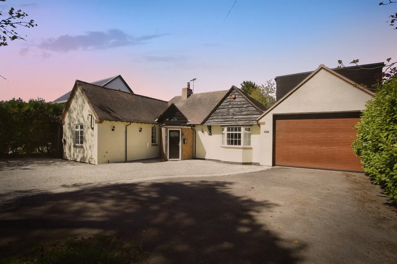 3 bed house for sale, London Road, Dunchurch, CV23