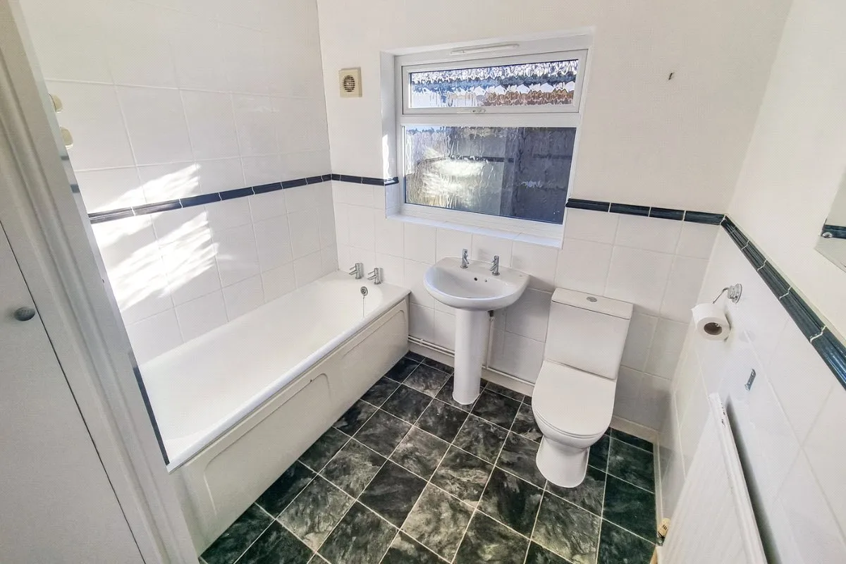 Westwood Lane, Normandy, Guildford, Surrey, GU3 2ES, photo 13