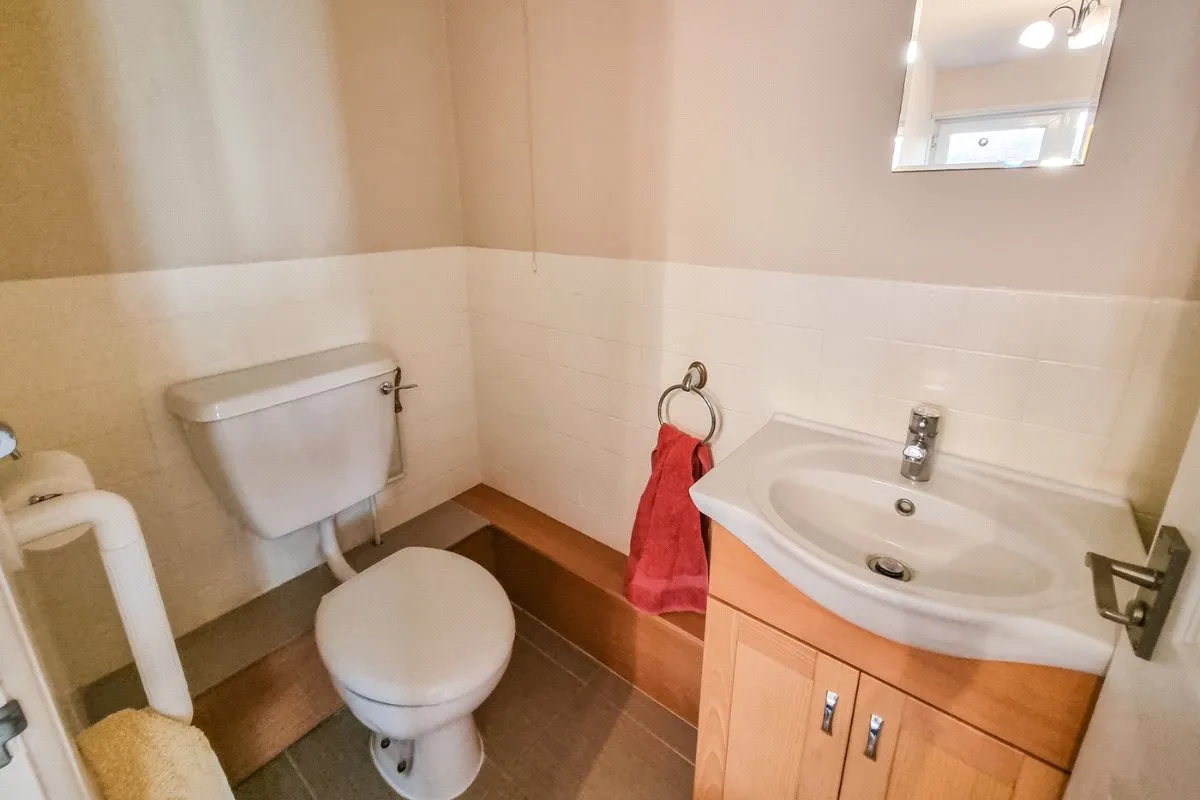 Westwood Lane, Normandy, Guildford, Surrey, GU3 2ES, photo 16