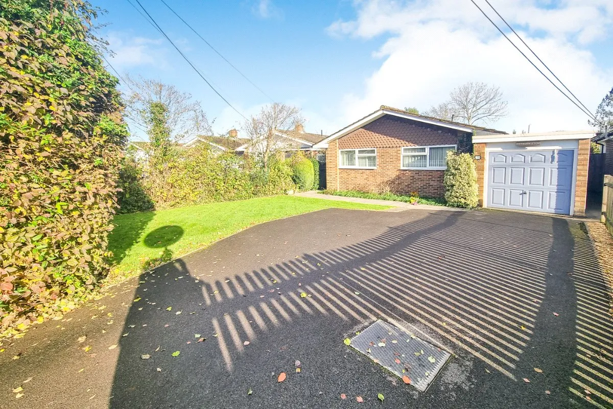 2 bed house for sale — Westwood Lane, Normandy, Guildford, Surrey, GU3 2ES