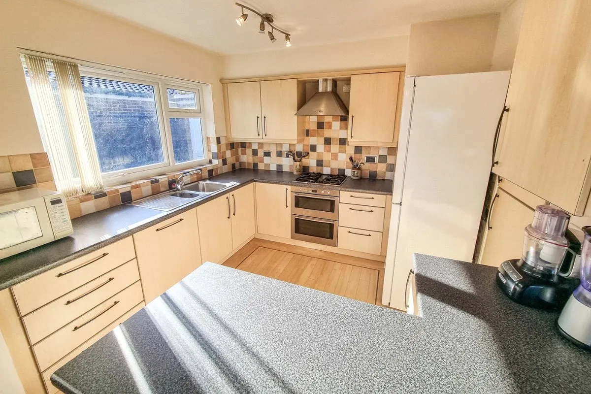 Westwood Lane, Normandy, Guildford, Surrey, GU3 2ES, photo 5