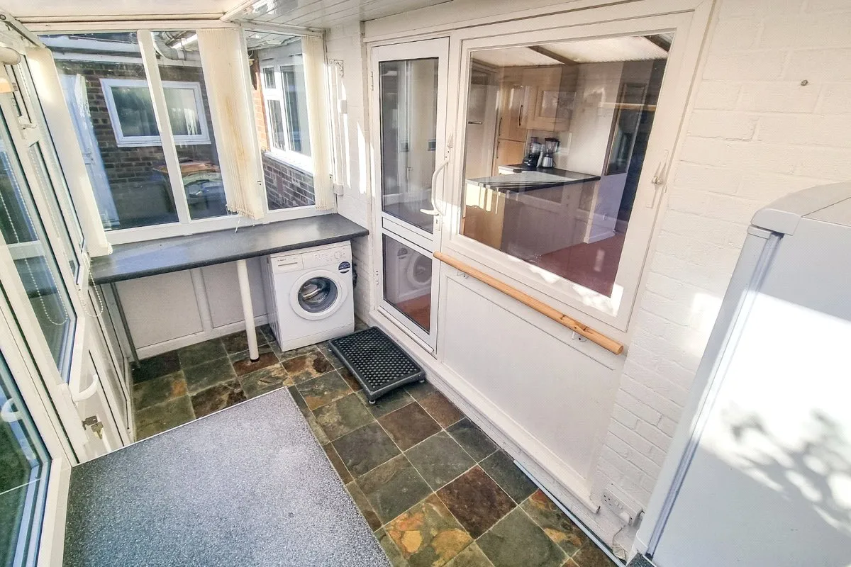Westwood Lane, Normandy, Guildford, Surrey, GU3 2ES, photo 9
