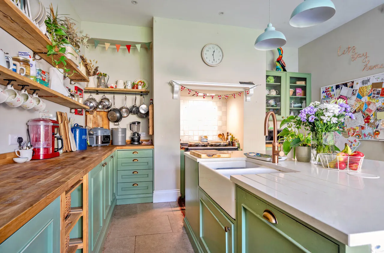 South Street, Tarring Village, BN14, photo 10