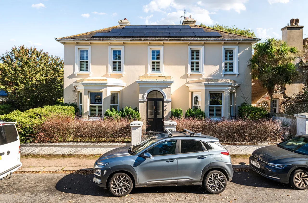 6 bed house for sale, South Street, Tarring Village, BN14