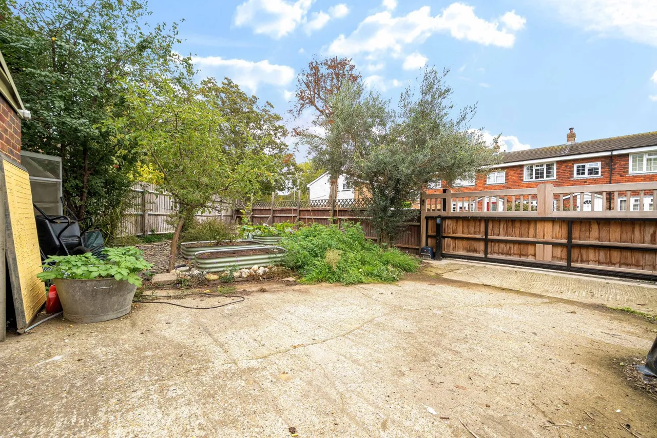 South Street, Tarring Village, BN14, photo 28