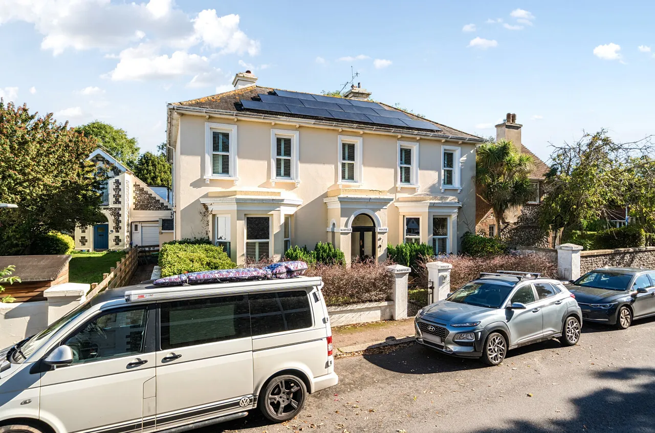 South Street, Tarring Village, BN14, photo 31