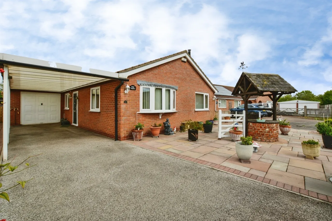 3 bed house for sale — John Smith Close, Willoughby, ALFORD