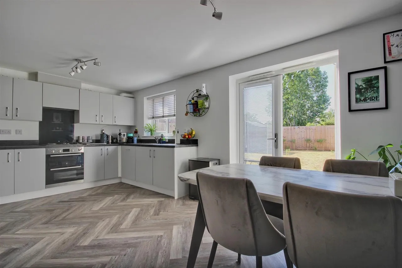 Harthill Avenue, Leconfield, Beverley, photo 2