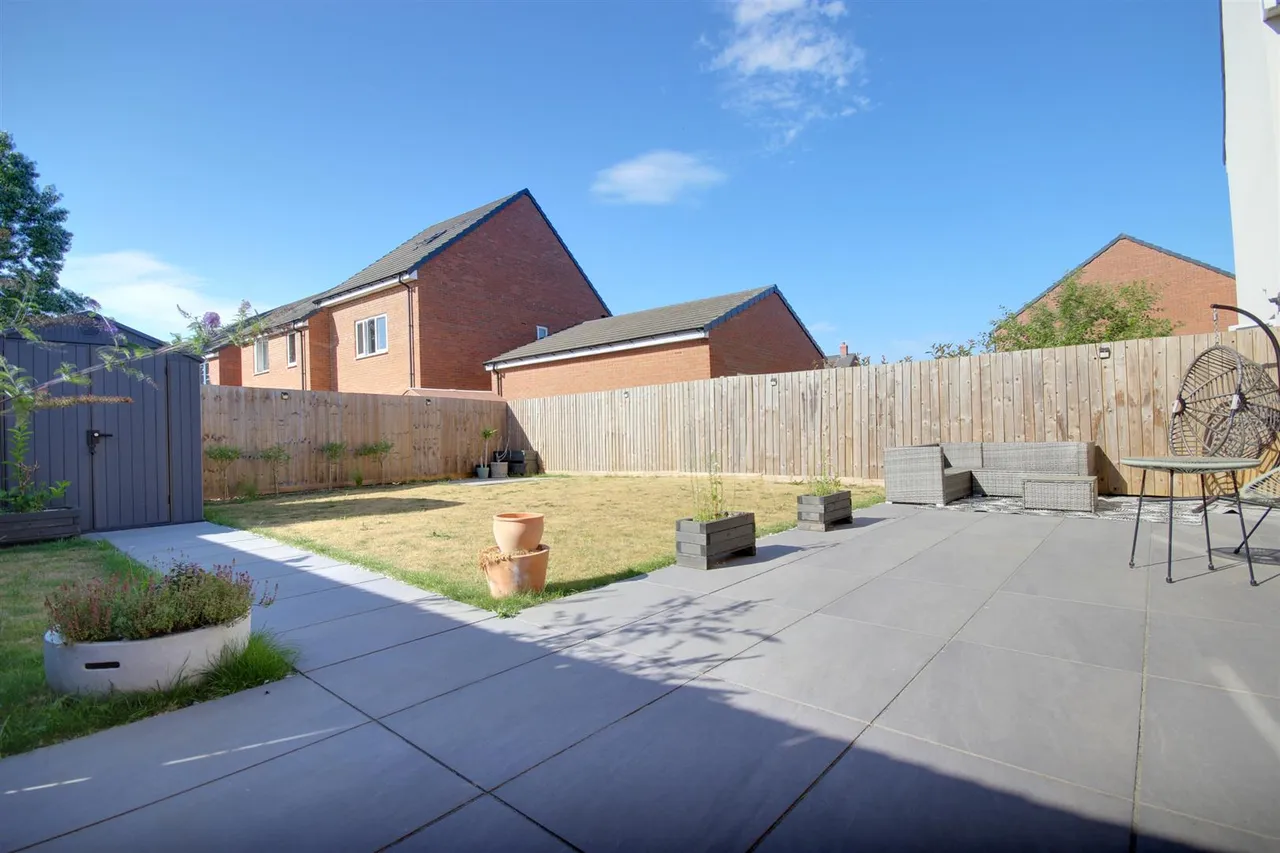 Harthill Avenue, Leconfield, Beverley, photo 14
