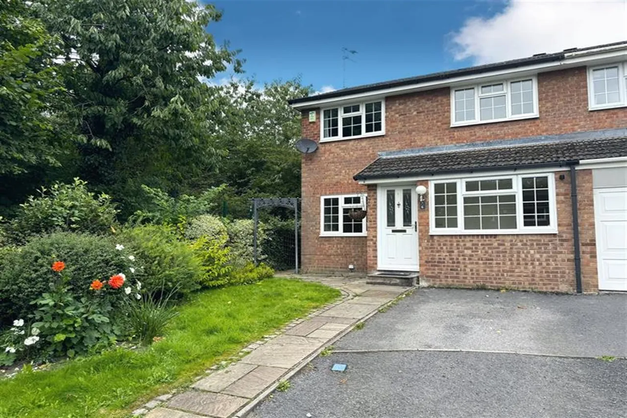 3 bed house to rent, Dunoon Close, Holmes Chapel