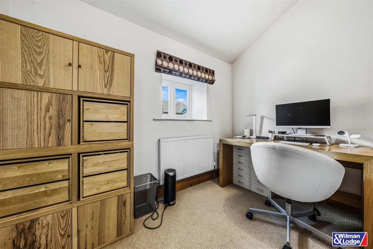 Hainsworth Road, Silsden, BD20, photo 21