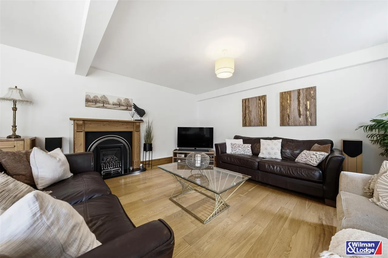 Hainsworth Road, Silsden, BD20, photo 6