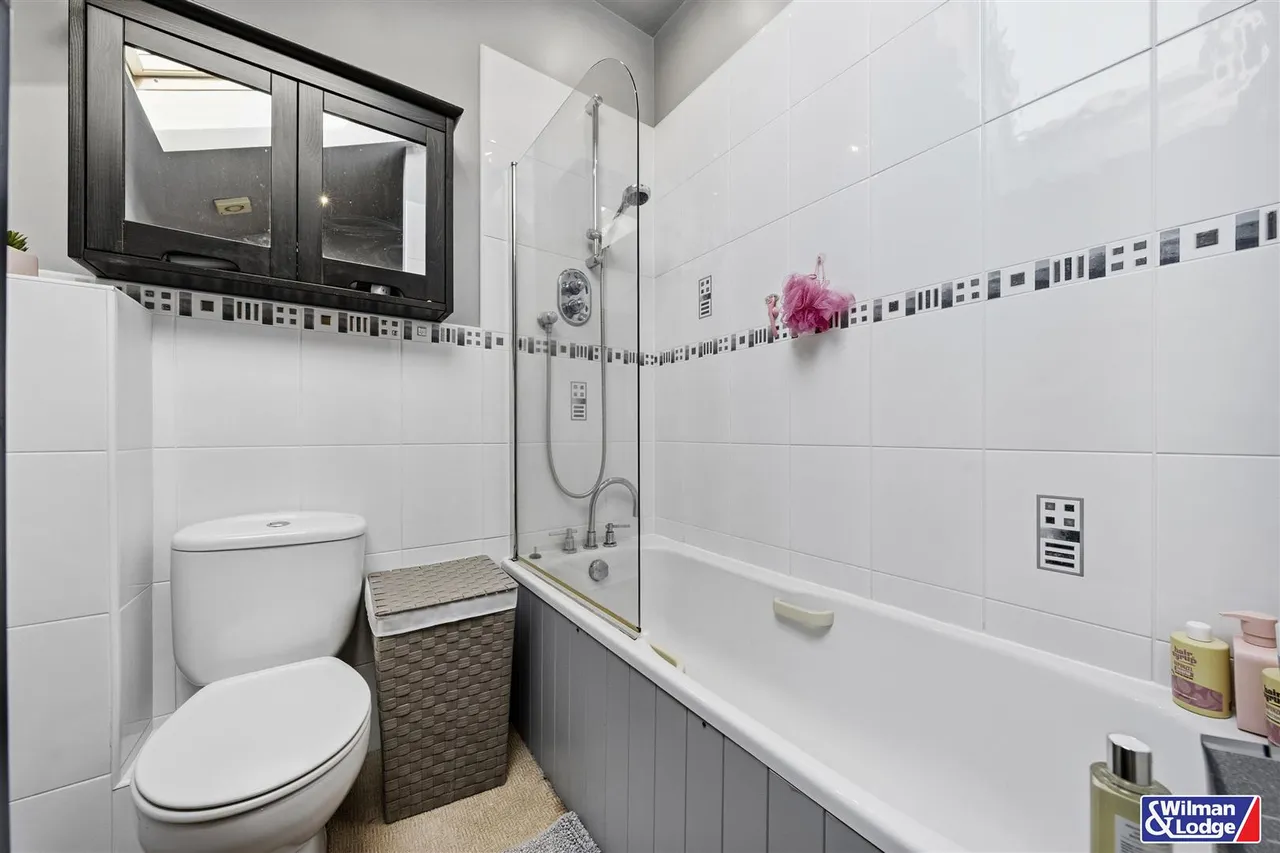 Hainsworth Road, Silsden, BD20, photo 23