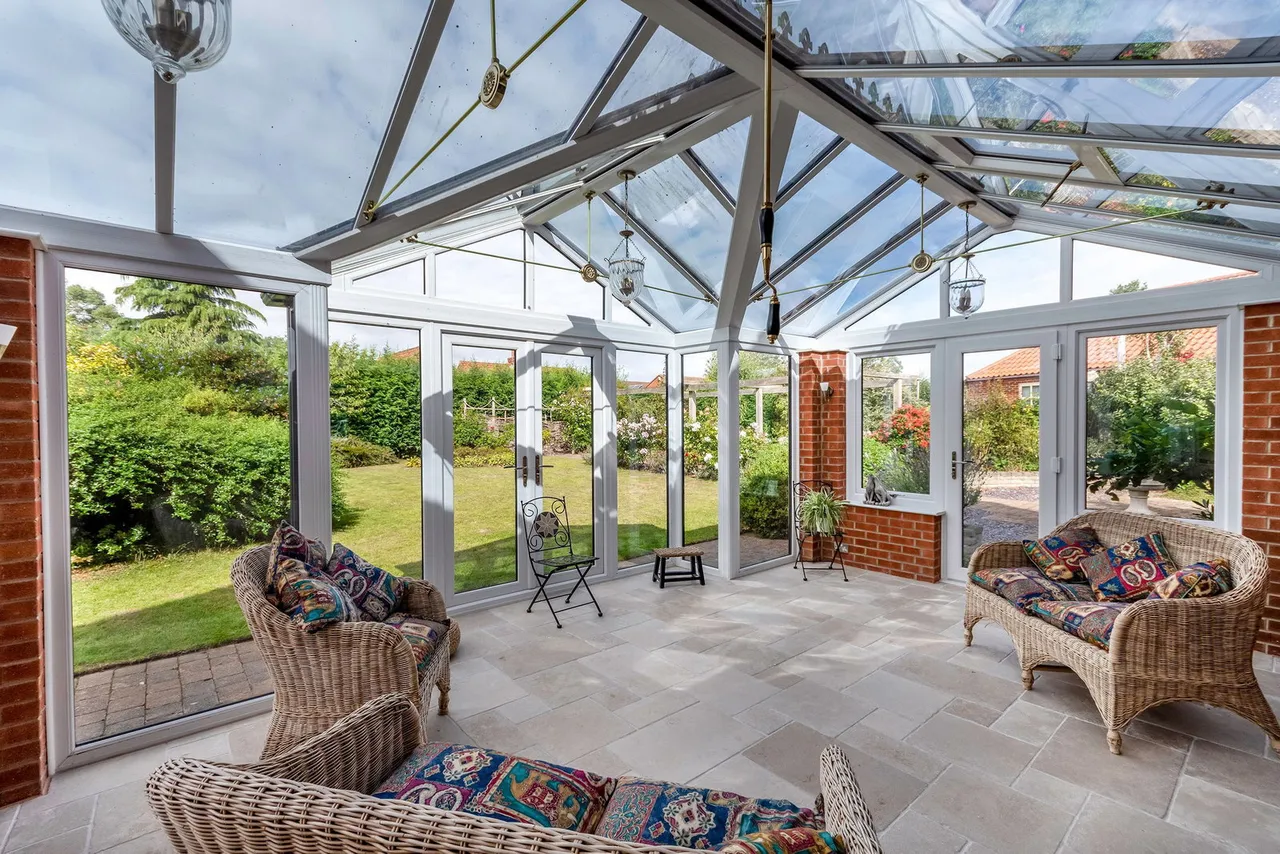 Hall Close, East Markham, NG22, photo 10