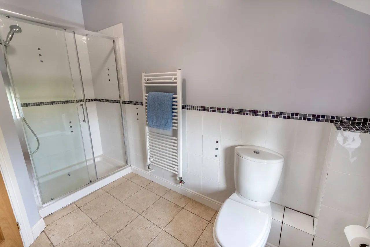 Hall Close, East Markham, NG22, photo 27