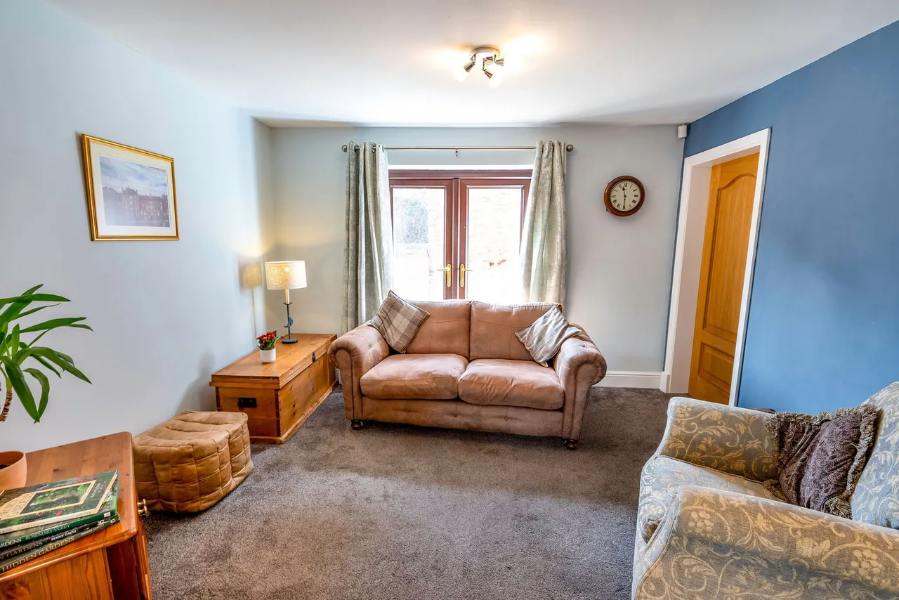 Hall Close, East Markham, NG22, photo 7