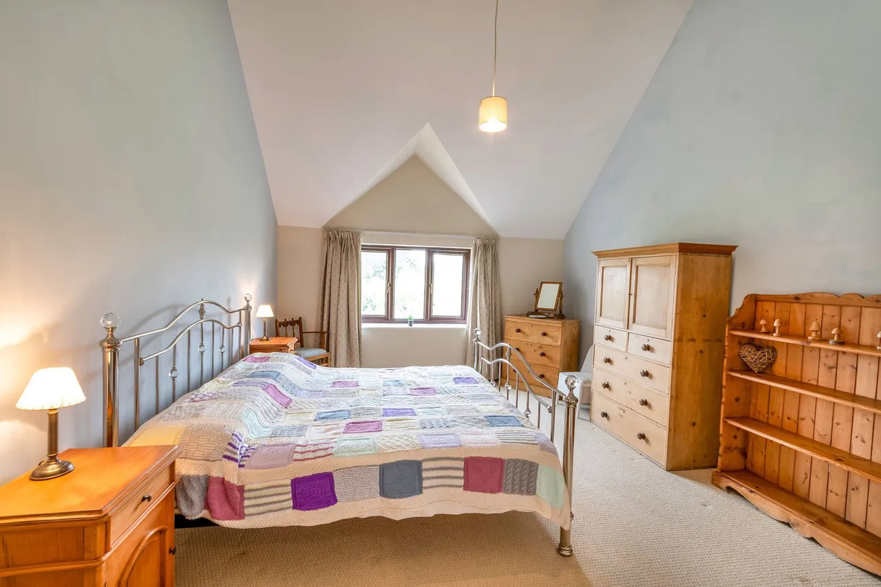 Hall Close, East Markham, NG22, photo 23