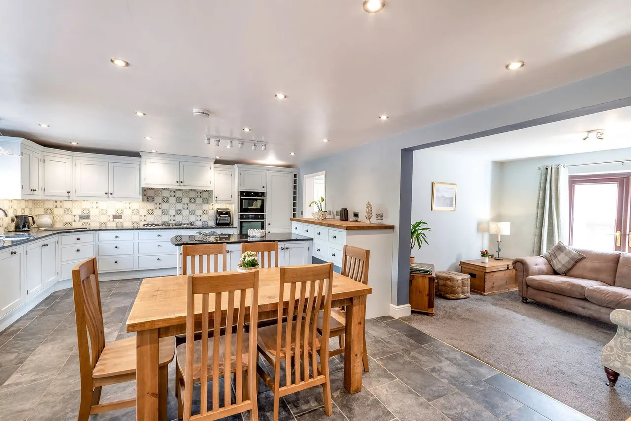 5 bed house for sale, Hall Close, East Markham, NG22