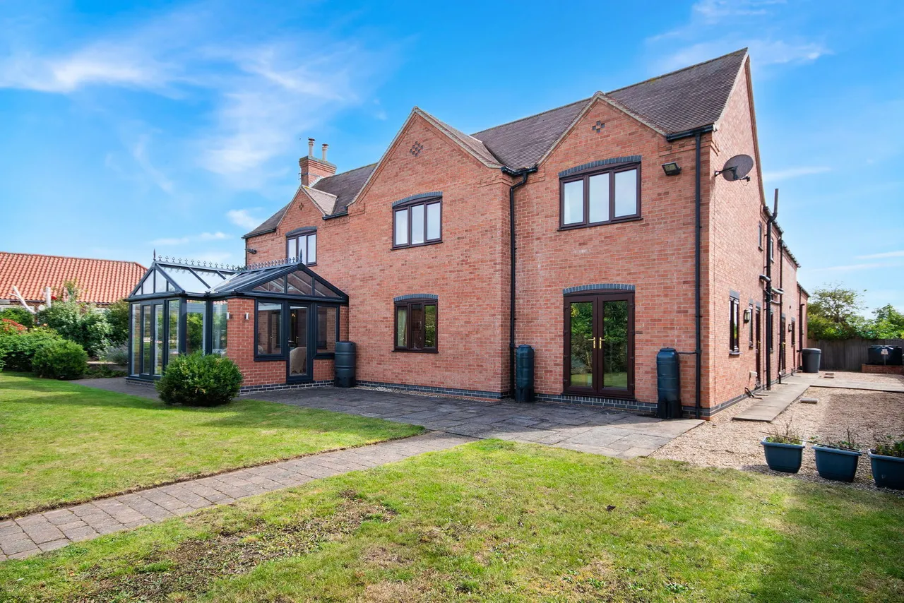 Hall Close, East Markham, NG22, photo 34