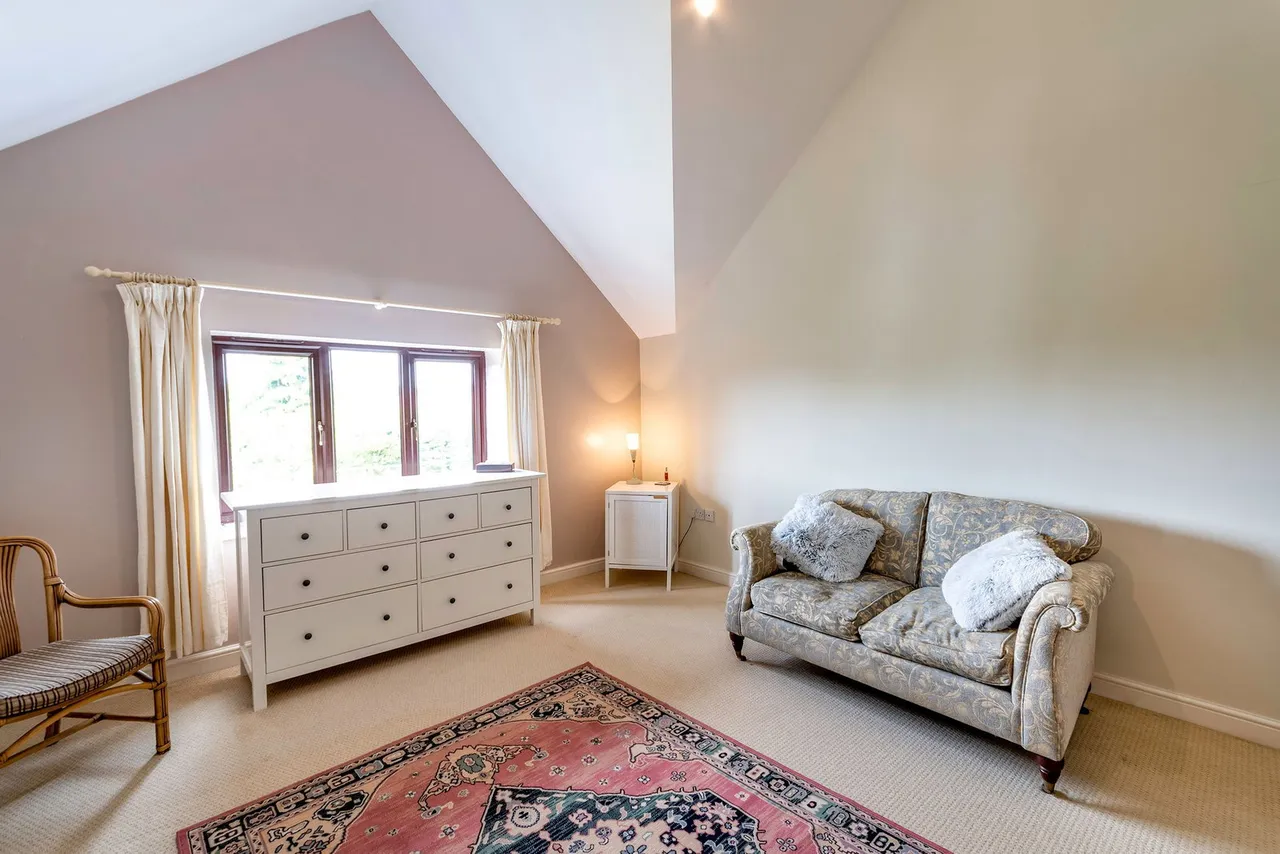 Hall Close, East Markham, NG22, photo 25