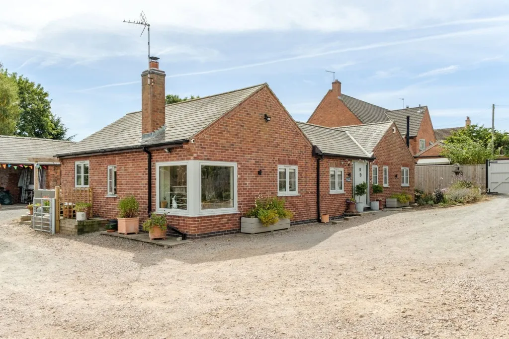 3 bed property for sale, Greenhill Rise, Hathern, LE12