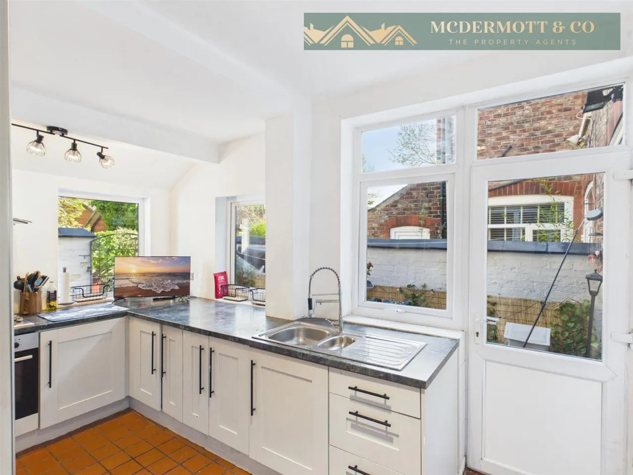 Sparth Road, Clayton Bridge, M40, photo 17