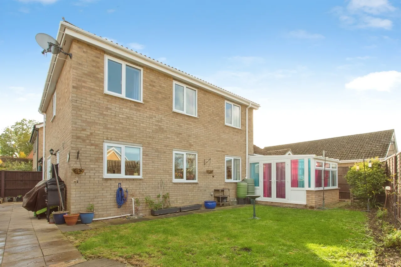 Flint Close, Brampton, PE28, photo 2